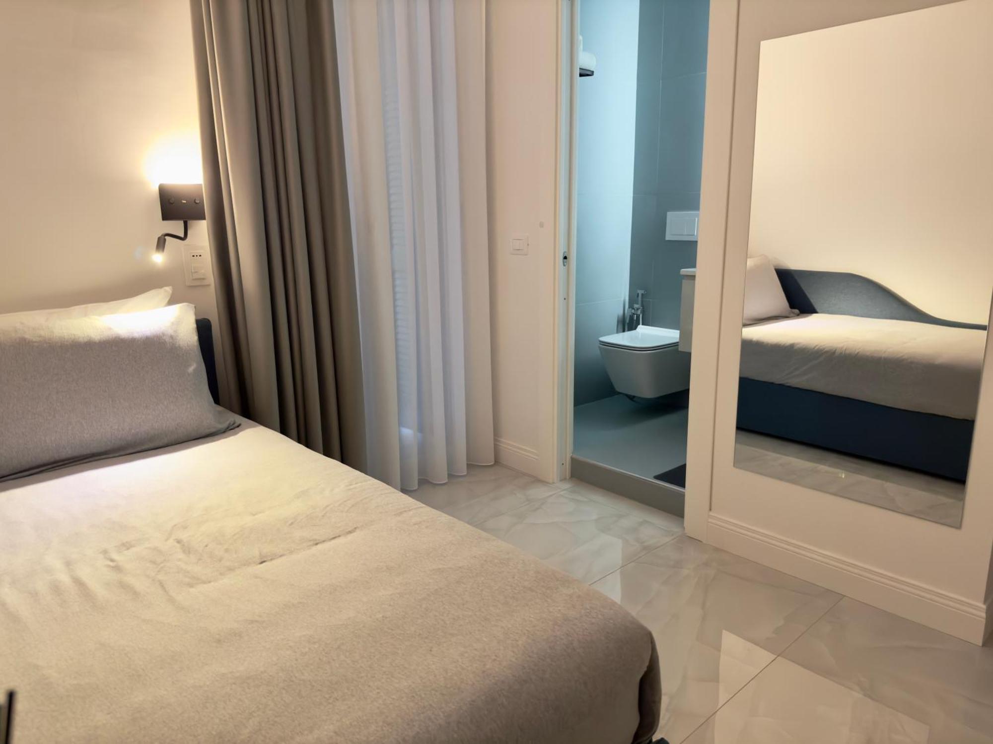 Carafa Rooms Неаполь Екстер'єр фото